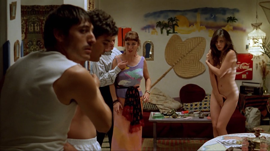 Veronica-Forque_Aitana-Sanchez-Gijon_other_-_Bajarse-al-moro-1989-1080p-BDrip-NCS-018.jpg