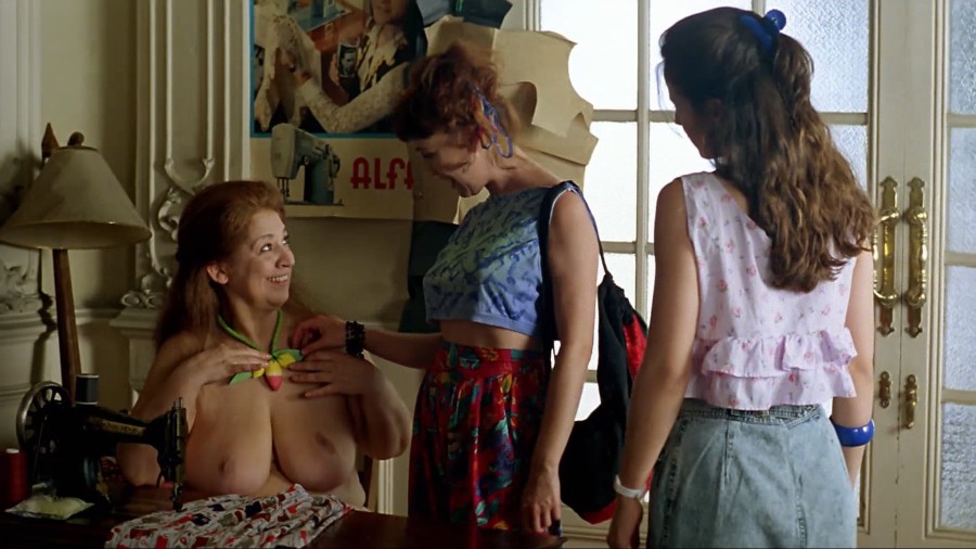 Veronica-Forque_Aitana-Sanchez-Gijon_other_-_Bajarse-al-moro-1989-1080p-BDrip-NCS-03.jpg