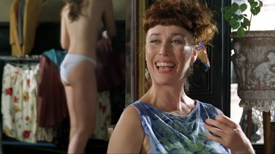 Veronica-Forque_Aitana-Sanchez-Gijon_other_-_Bajarse-al-moro-1989-1080p-BDrip-NCS-09.jpg