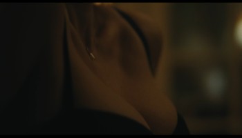 Olivia-Wilde_Penelope-Cruz_-_The-Invite-2026-1080p-Web-NCS-012