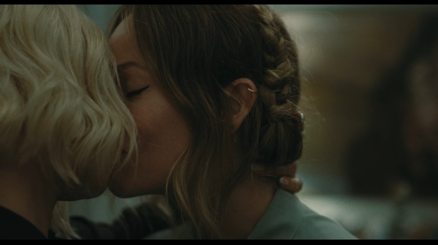 Olivia Wilde Penelope Cruz The Invite 2026 1080p Web NCS 05
