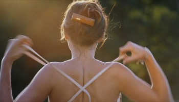 Marie-Josee-Croze_Marina-Hands_Kristin-Scott-Thomas_-_Ne-le-dis-a-personne-2006-BD-Rip-NCS-01