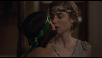 Elizabeth-Debicki_Gemma-Arterton_-_Vita-and-Virginia-2018-1080p-Blu-ray-Remux_NCS-02