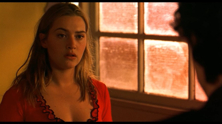Sophie Lee Kate Winslet Elena Knox Holy Smoke 1999 1080p Blu ray Remux NCS 016