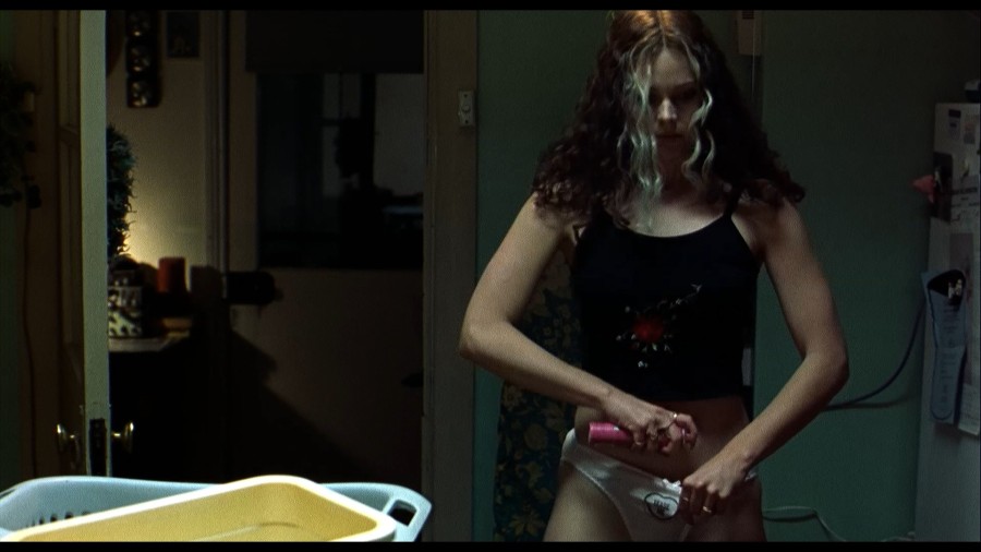 Sophie Lee Kate Winslet Elena Knox Holy Smoke 1999 1080p Blu ray Remux NCS 05