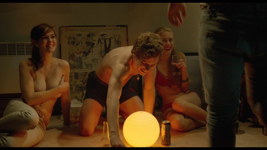 Fanny Piot Margot Lourdet Alice Isaaz Noemie Merlant Marine Sainsily Smart Ass 2014 1080p Blu ray Re