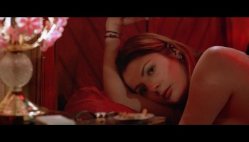 Chiara-Mastroianni_Sandrine-Kiberlain_-_A-vendre-1998-1080p-Web-NCS-02