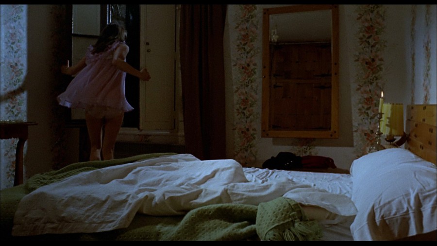 Helga Line Betsabe Ruiz Emma Cohen Maria Jose Cantudo Cristina Suriani Horror Rises from the Tomb 19
