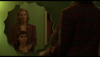Rooney-Mara_Cate-Blanchett_-_Carol-2015-1080p-Blu-ray-Remux-NCS-01