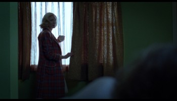 Rooney-Mara_Cate-Blanchett_-_Carol-2015-1080p-Blu-ray-Remux-NCS-016