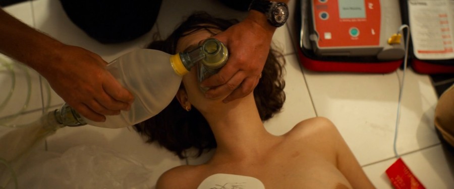 Alma-Jodorowsky_-_L-ennemi-2020-1080p-Web-NCS-015.jpg