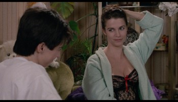Zabou-Breitman_Anna-Galiena_Valerie-Steffen_-_La-travestie-1988-1080p-Blu-ray-Remux-NCS-010
