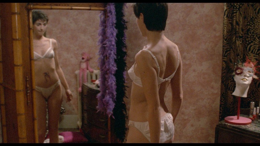 Zabou-Breitman_Anna-Galiena_Valerie-Steffen_-_La-travestie-1988-1080p-Blu-ray-Remux-NCS-018.jpg