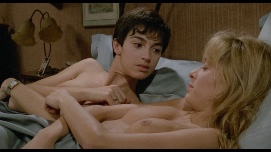 Zabou-Breitman_Anna-Galiena_Valerie-Steffen_-_La-travestie-1988-1080p-Blu-ray-Remux-NCS-021.jpg