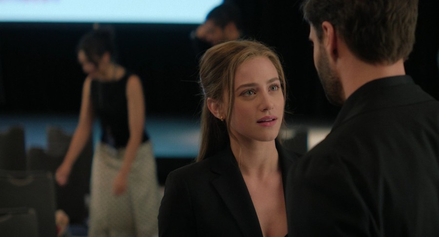 Lili-Reinhart_-_The-Love-Hypothesis-2026-1080p-Web-NCS-01.jpg