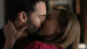 Lili-Reinhart_-_The-Love-Hypothesis-2026-1080p-Web-NCS-024