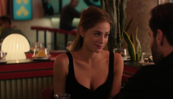 Lili-Reinhart_-_The-Love-Hypothesis-2026-1080p-Web-NCS-05