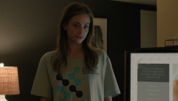 Lili-Reinhart_-_The-Love-Hypothesis-2026-1080p-Web-NCS-08