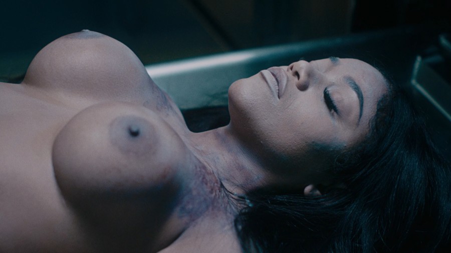 Mia-Hunt_-_Route-187-2026-S01E04-2160p-Web-NCS-06.jpg