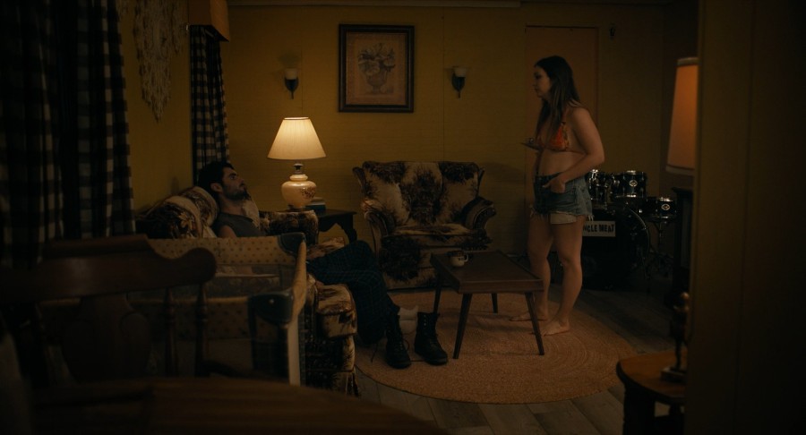 Devon-Ross_Billie-Lourd_Alyssa-Villa_-_The-Deputy-2026-1080p-Web-NCS-011.jpg