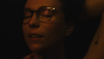Amanda-Fix_Hannah-Einbinder_Gillian-Anderson_Brigette-Lundy-paine_-_Teenage-Sex-and-Death-at-Camp-Miasma-2026-2160p-WEB-NCS-012