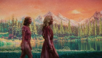Amanda-Fix_Hannah-Einbinder_Gillian-Anderson_Brigette-Lundy-paine_-_Teenage-Sex-and-Death-at-Camp-Miasma-2026-2160p-WEB-NCS-023