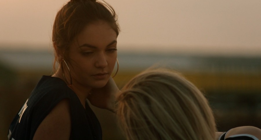 Emma-Drogunova_Sarah-Mahita_-_Bonnie-und-Bonnie-2019-1080p-Web-NCS-01.jpg