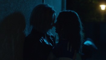 Emma-Drogunova_Sarah-Mahita_-_Bonnie-und-Bonnie-2019-1080p-Web-NCS-03