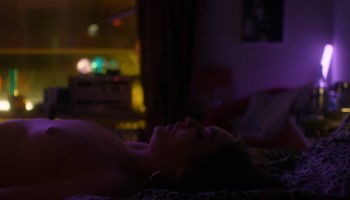 Emma-Drogunova_Sarah-Mahita_-_Bonnie-und-Bonnie-2019-1080p-Web-NCS-09