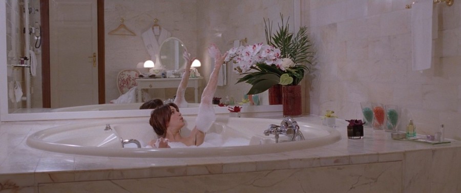 Helena-Noguerra_-_Hotel-Normandy-2013-1080p-Blu-ray-NCS-01.jpg
