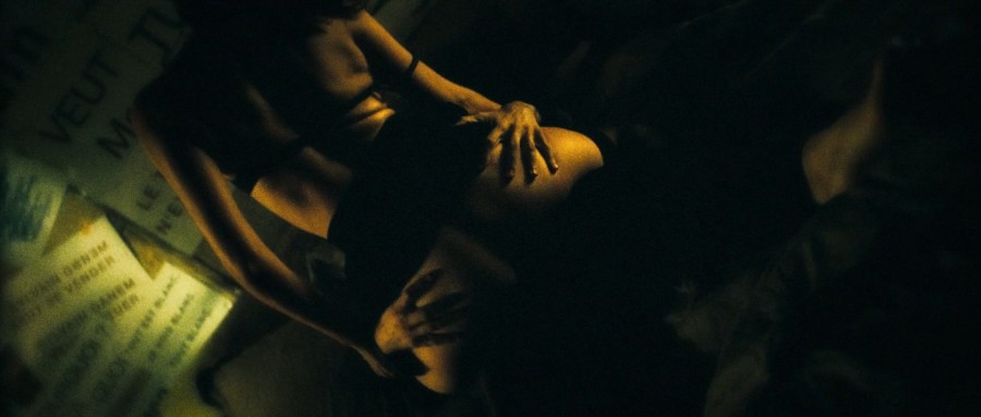 Helena-Noguerra_Marion-Cotillard_-_La-Boite-noire_aka_The-Black-Box-2005-1080p-Blu-ray-NCS-08.jpg