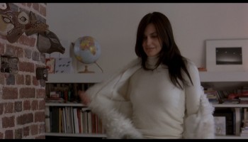 Joana-Preiss_Helena-Noguerra_-_Dans-Paris-2006-1080p-Web-NCS-010