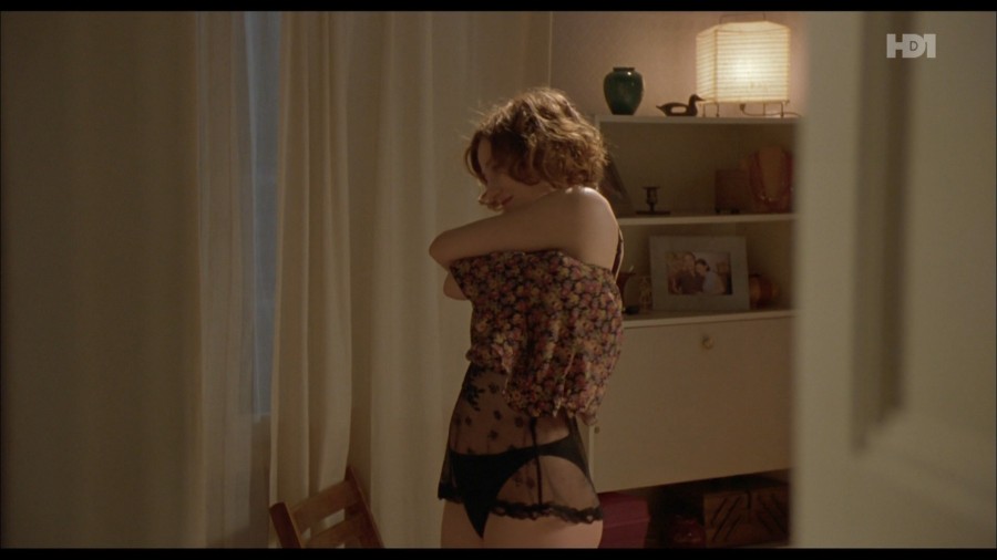 Valeria-Bruni-Tedeschi_Helena-Noguerra_-_If-I-Were-a-Rich-Man-2002-1080p-HDTV-NCS-07.jpg