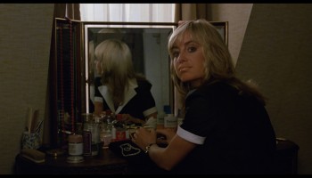 Susan-George_-_Venom-1981-1080p-Blu-ray-Remux-NCS-01
