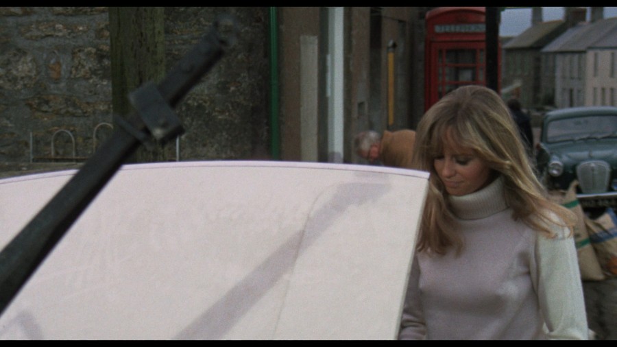 Susan George Sally Thomsett Straw Dogs 1971 Remastered Blu ray 1080p Remux NCS 04