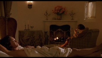 Moira-Kelly_Diane-Lane_Nancy-Travis_-_Chaplin-1992-1080p-Blu-ray-Remux-NCS-010