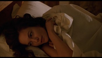 Moira-Kelly_Diane-Lane_Nancy-Travis_-_Chaplin-1992-1080p-Blu-ray-Remux-NCS-08
