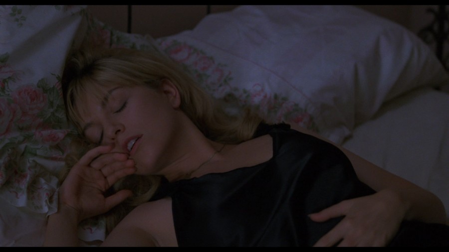 Sheryl-Lee_Moira-Kelly_Phoebe_-_Twin-Peaks-Fire-Walk-with-Me-1992-1080p-Blu-ray-Remux-NCS-014.jpg