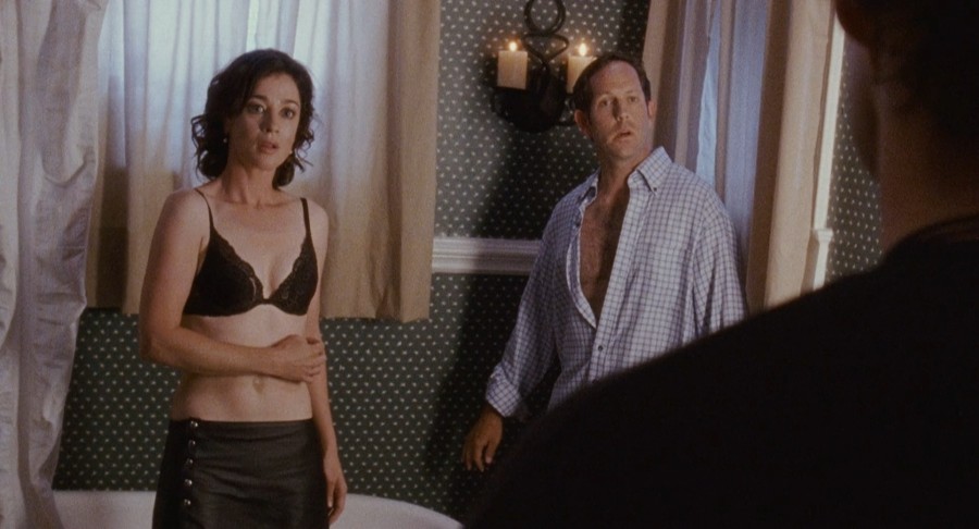 Nina-Kaczorowski_Moira-Kelly_others_-_Two-Tickets-to-Paradise-2006-1080p-Web-NCS-011.jpg