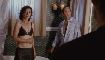 Nina-Kaczorowski_Moira-Kelly_others_-_Two-Tickets-to-Paradise-2006-1080p-Web-NCS-011