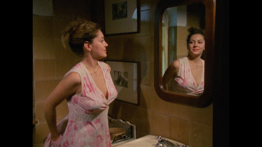 Adriana-Russo_Jessica-Moore_-_The-Murder-Secret-1988-2160p-UHD-Blu-ray-Remux-HDR-NCS-010.jpg