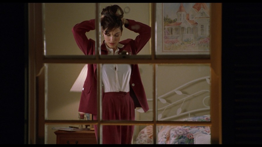 Laura-Harring_-_Little-Nicky-2000-1080p-Blu-ray-Remux-NCS-01.jpg