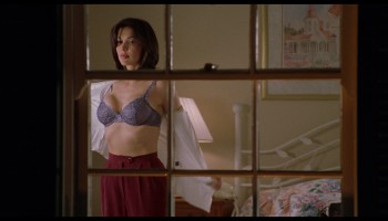 Laura-Harring_-_Little-Nicky-2000-1080p-Blu-ray-Remux-NCS-04