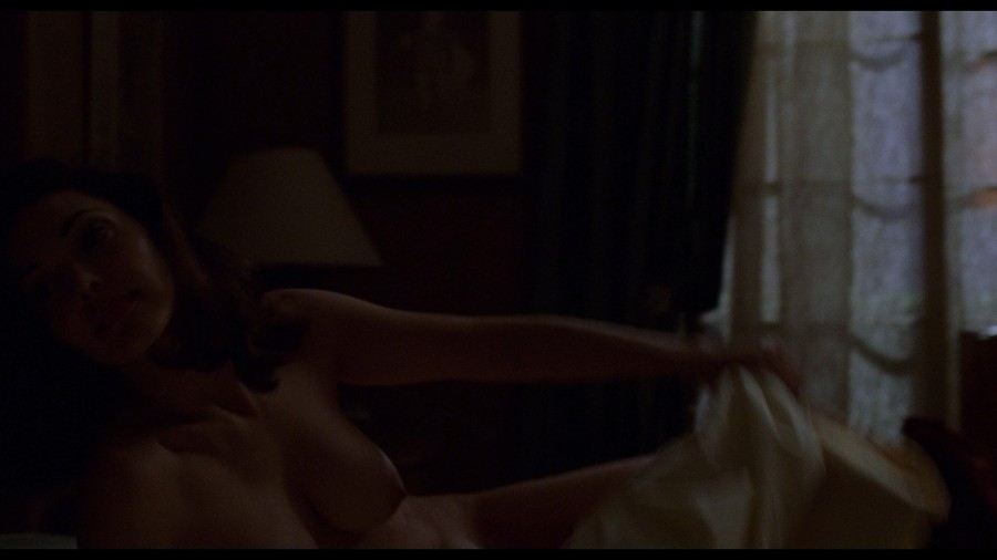 Laura-Harring_Naomi-Watts_Rena-Riffel_others_-_Mulholland-Dr-2001-Digitally-Restored-Blu-ray-1080p-Remux-NCS-09.jpg