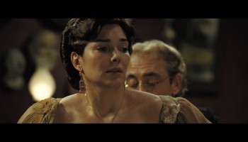 Marcela-Mar_Giovanna-Mezzogiorno_Laura-Harring_others_-_Love-in-the-Time-of-Cholera-2007-1080p-Blu-ray-Remux-NCS-010