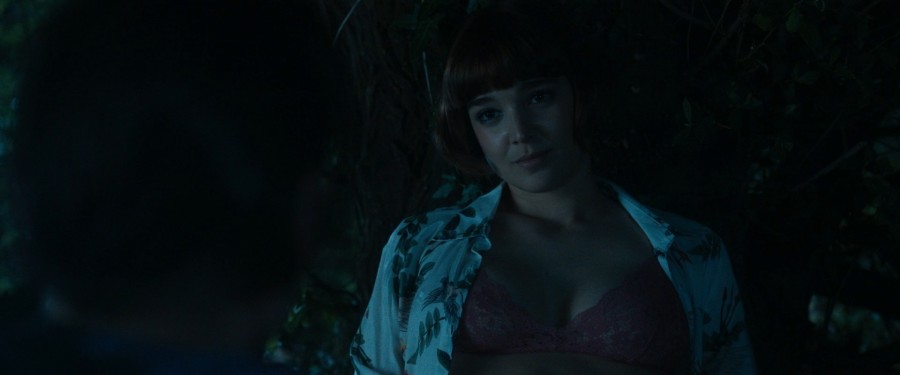 Isabel-Garrido_Marta-Nieto_Carla-Campra_-_La-manzana-de-oro-2024-1080p-Blu-ray-NCS-017.jpg