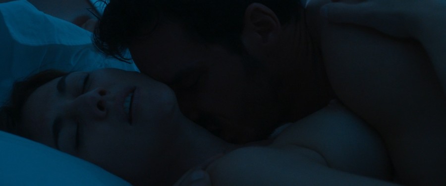 Isabel-Garrido_Marta-Nieto_Carla-Campra_-_La-manzana-de-oro-2024-1080p-Blu-ray-NCS-05.jpg