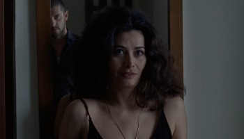 Yasmine-Lafitte_Priska-Farrel_Carole-Ammoun_Darina-Al-Joundi_-_A-Lost-Man-2007-1080p-Web-NCS-0022