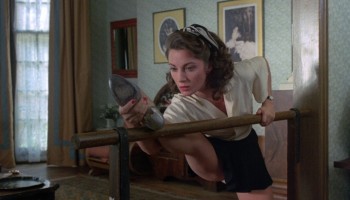 Belinda-Mayne_Jane-Seymour_Lauren-Hutton_-_Lassiter-1984-1080p-Blu-ray-Remux-NCS-019