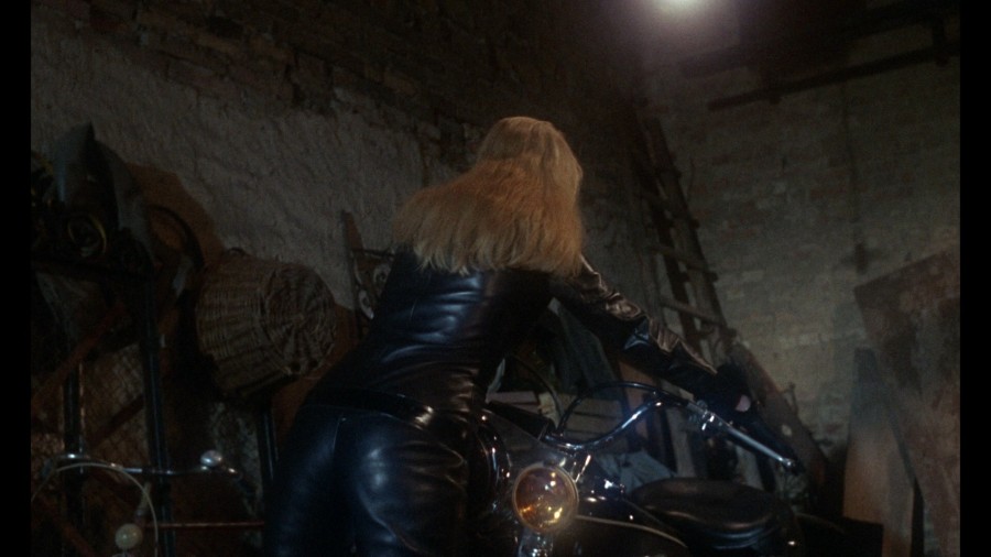 Marianne-Faithfull_-_The-Girl-on-a-Motorcycle-1968-1080p-Blu-ray-Remux-NCS-011.jpg